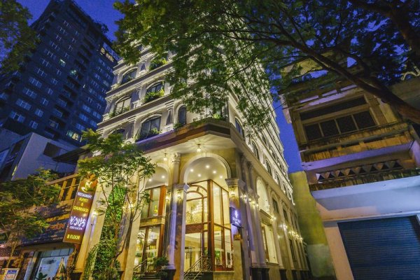 Happy Life Grand Hotel