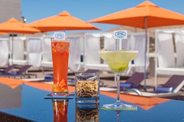 Hampton Inn & Suites by Hilton Los Cabos