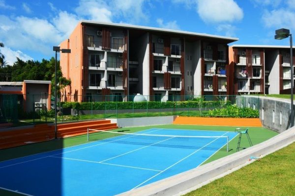 Replay Pool Villas