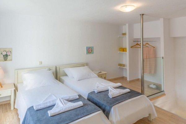 Happiness Apartments