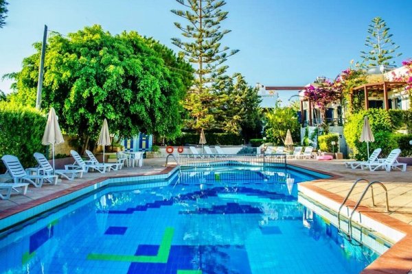 Your Memories Aparthotel by Estia