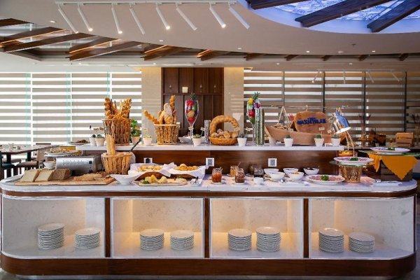 Maximilan Hotel