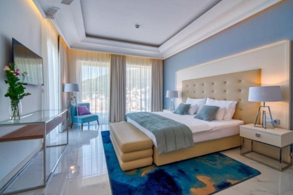 Hotel Palas Lux
