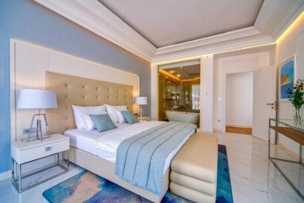 Hotel Palas Lux