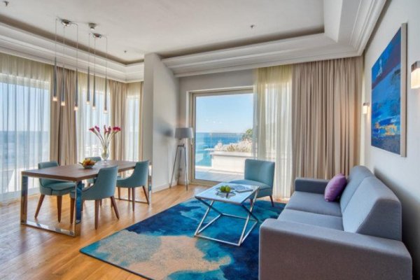 Hotel Palas Lux