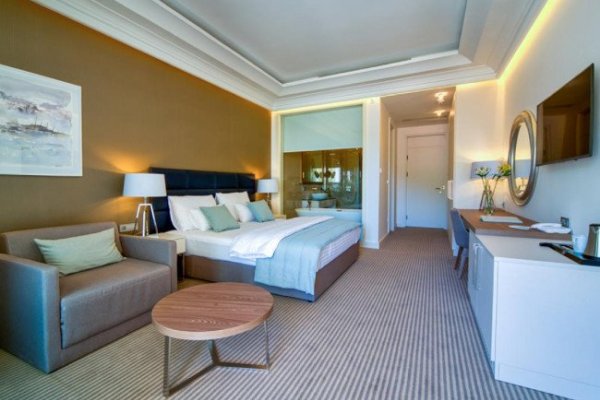 Hotel Palas Lux