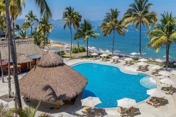 Plaza Pelicanos Club Beach Resort