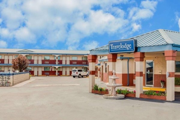 A Riverside Inn Travelodge by Wyndham