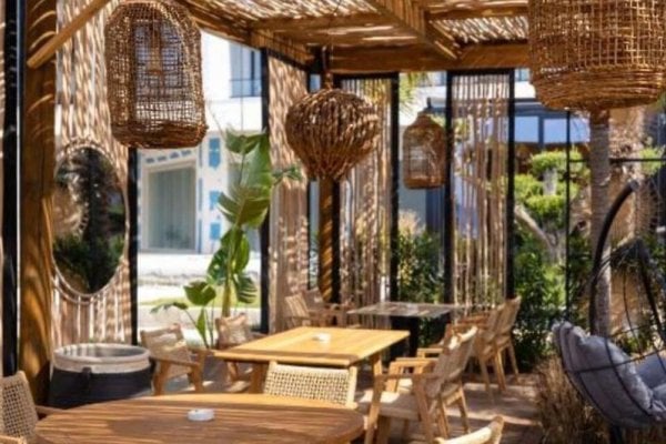 Sea & Sand Hotel