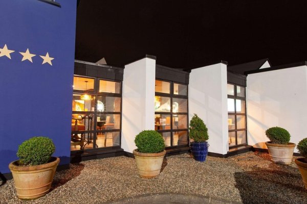 Best Western White Horse