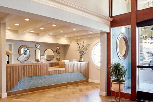 Waterfront Hotel Oakland