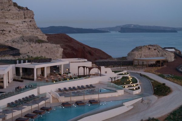 Santo Mine Oia Suites