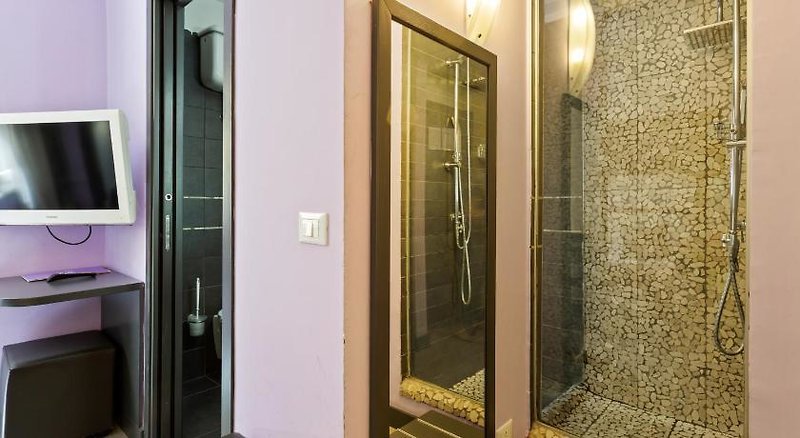 Golden Hotel