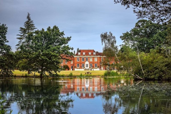 Stoke Place Hotel