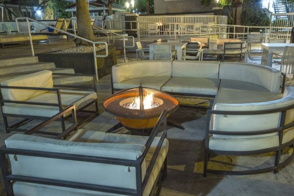 Desert Rose Resort