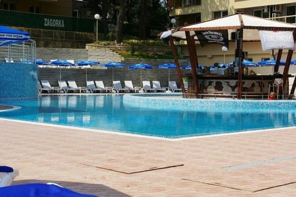 Aparthotel Nikea Park