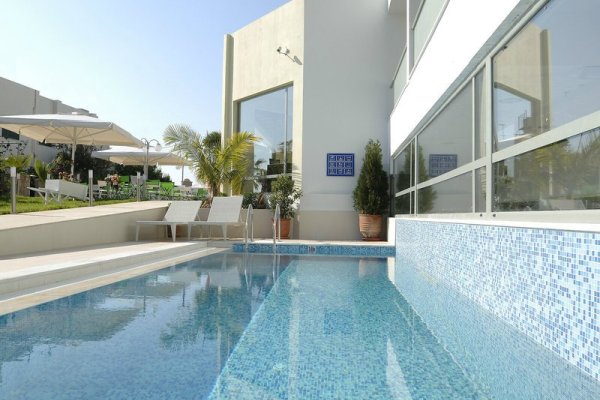 Angela Studios & Apartments