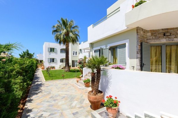 Angela Studios & Apartments
