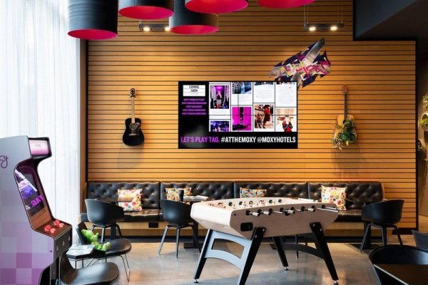 MOXY Aberdeen Airport