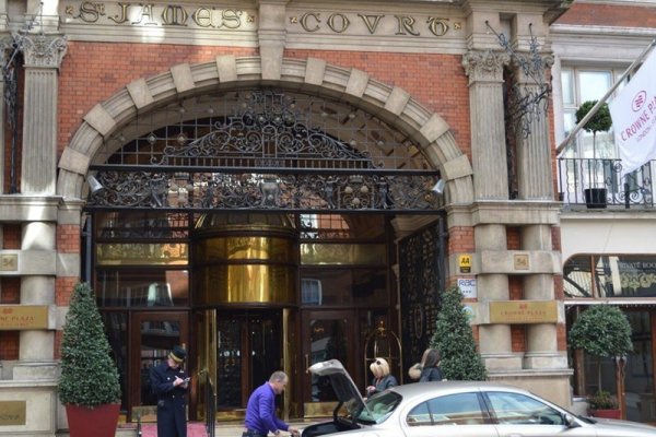 St.James´ Court London - a TAJ Hotel