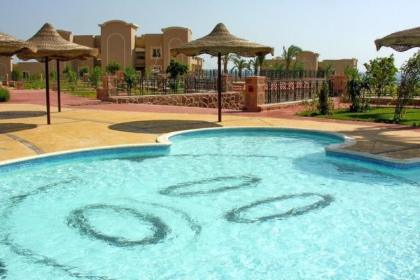 Flow Aqua Legends Resort Sahl Hasheesh