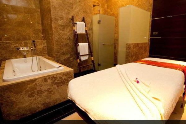 Sukhothai Hotel & Residence