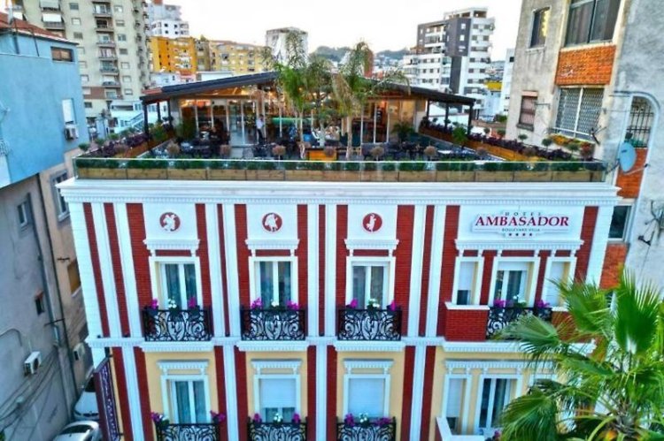 Ambasador Hotel