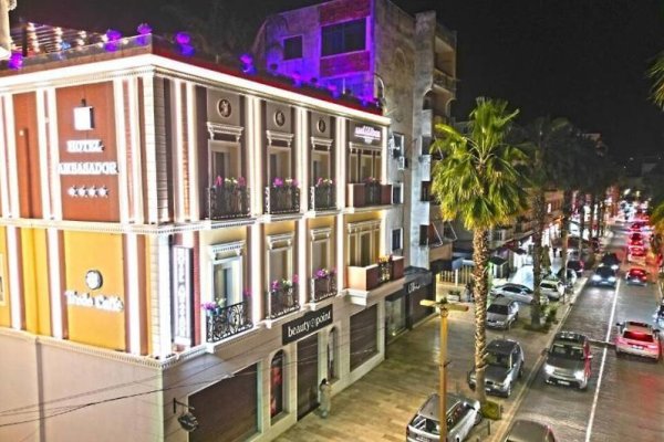 Ambasador Hotel