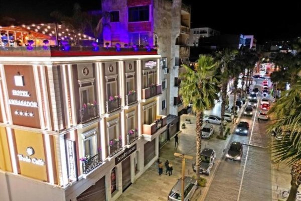 Ambasador Hotel