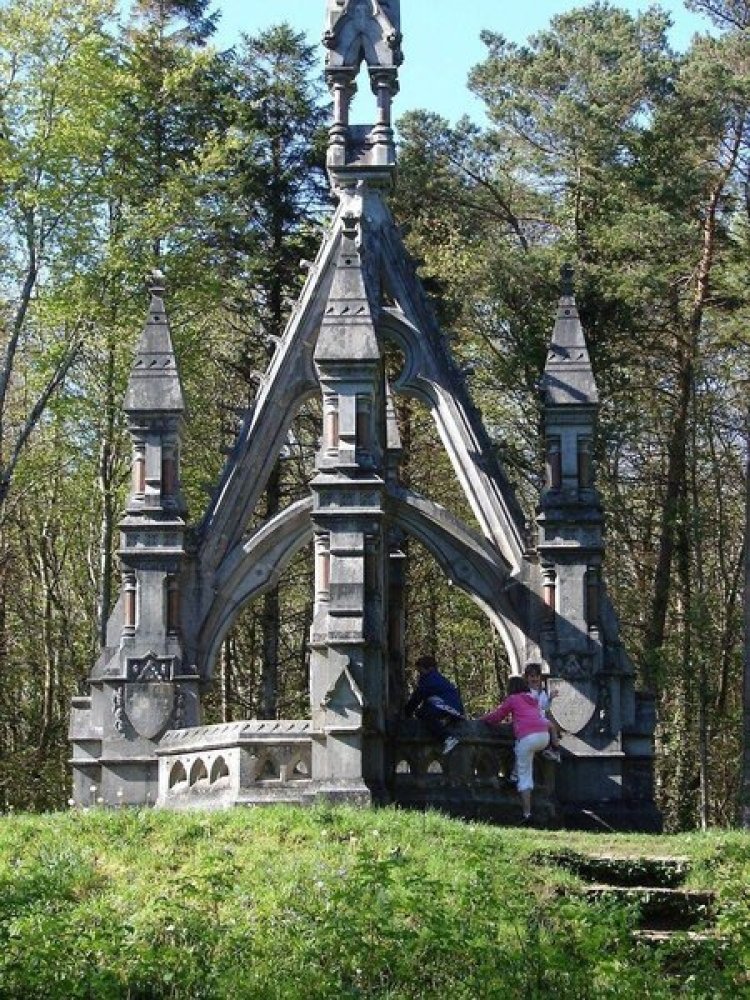 Downhill Inn