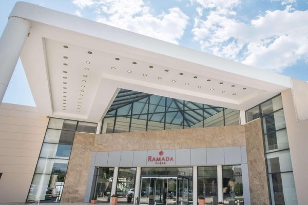 Ramada Plaza by Wyndham Thraki