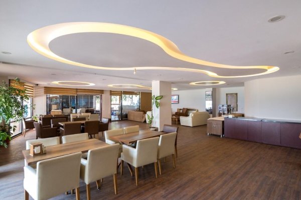 Sunday Beach Hotel