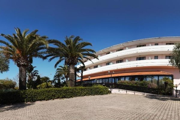Apart Green Sporting Club