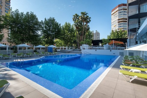 Belroy Hotel & Apartmentos