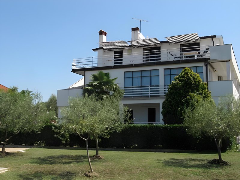 Apartments & Rooms Villa Adamovic