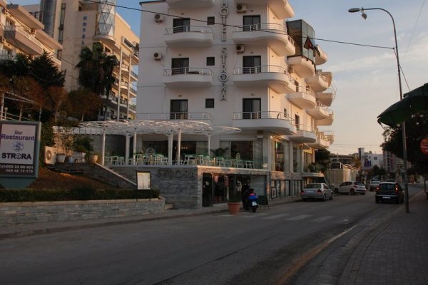 Hotel Strora