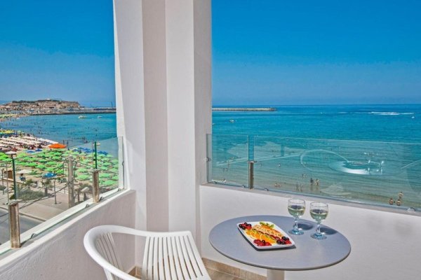 Swell Boutique Hotel