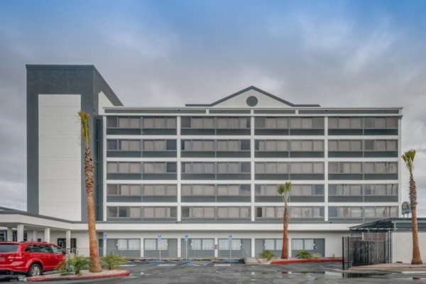 Radisson Hotel Oakland Airport