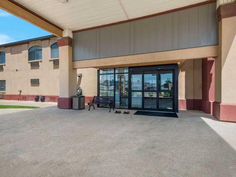 Baymont Inn & Suites Oklahoma City Edmond