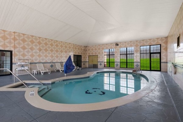 Baymont Inn & Suites Oklahoma City Edmond