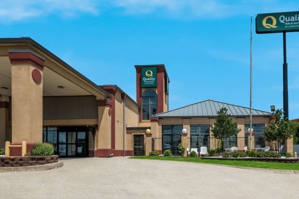Baymont Inn & Suites Oklahoma City Edmond