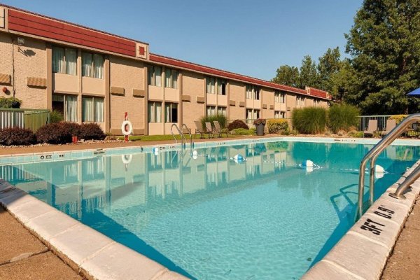 Best Western Plus Marietta Hotel