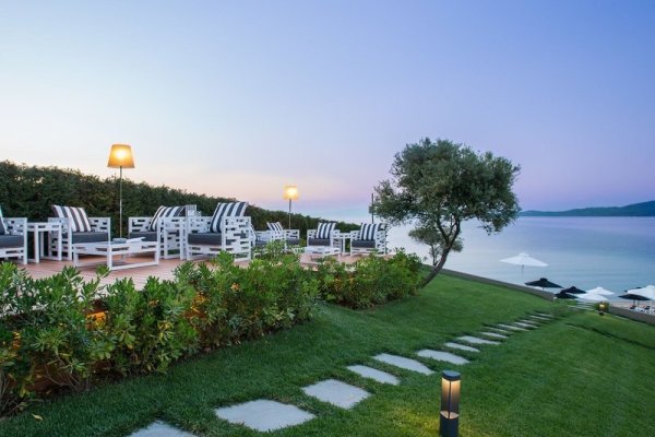 Avaton Luxury Hotel & Villa  Relais & Chateux