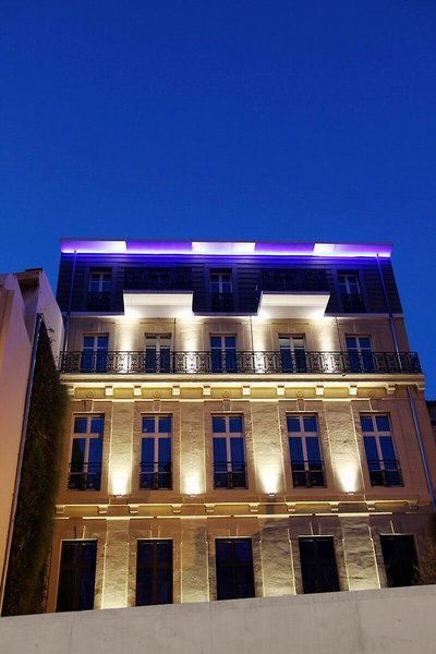 C2 Hotel