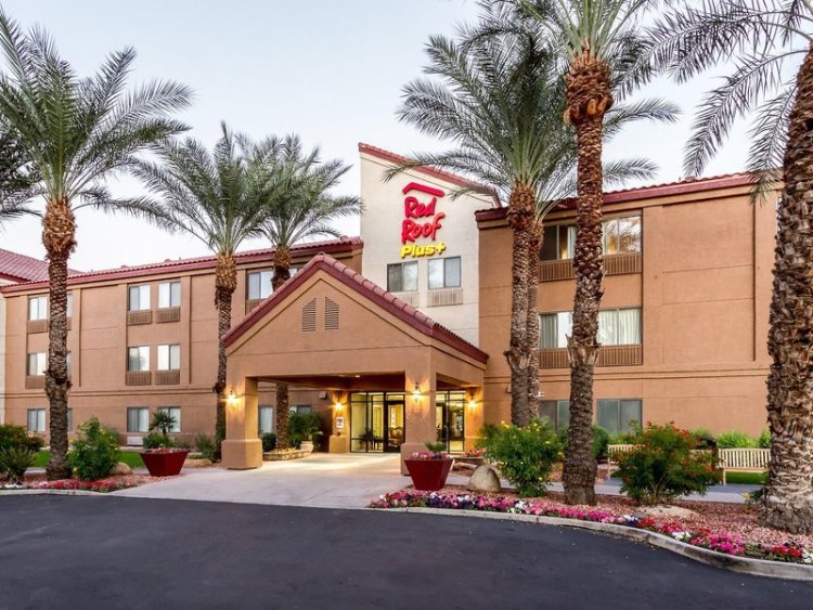 Red Roof PLUS Tempe Phoenix Airport
