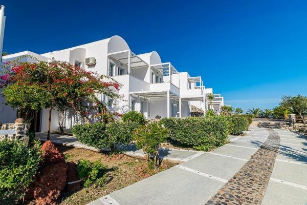 Phaos Santorini Suites