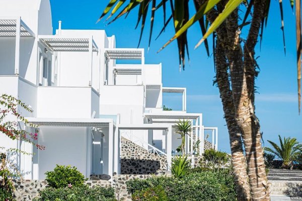 Phaos Santorini Suites