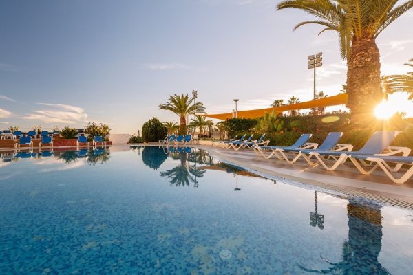 Monicca Collection Suites & Residences