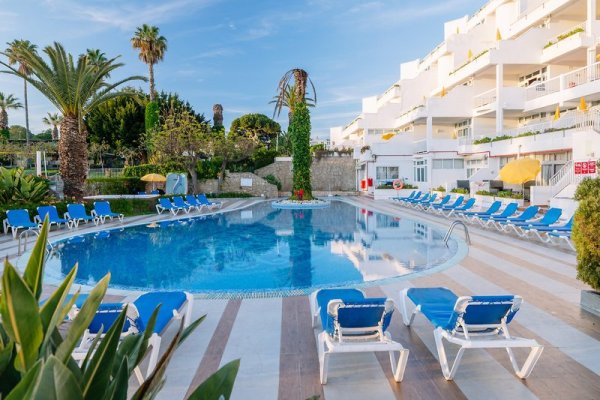 Monicca Collection Suites & Residences