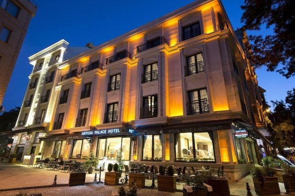 Antusa Palace Hotel & Spa